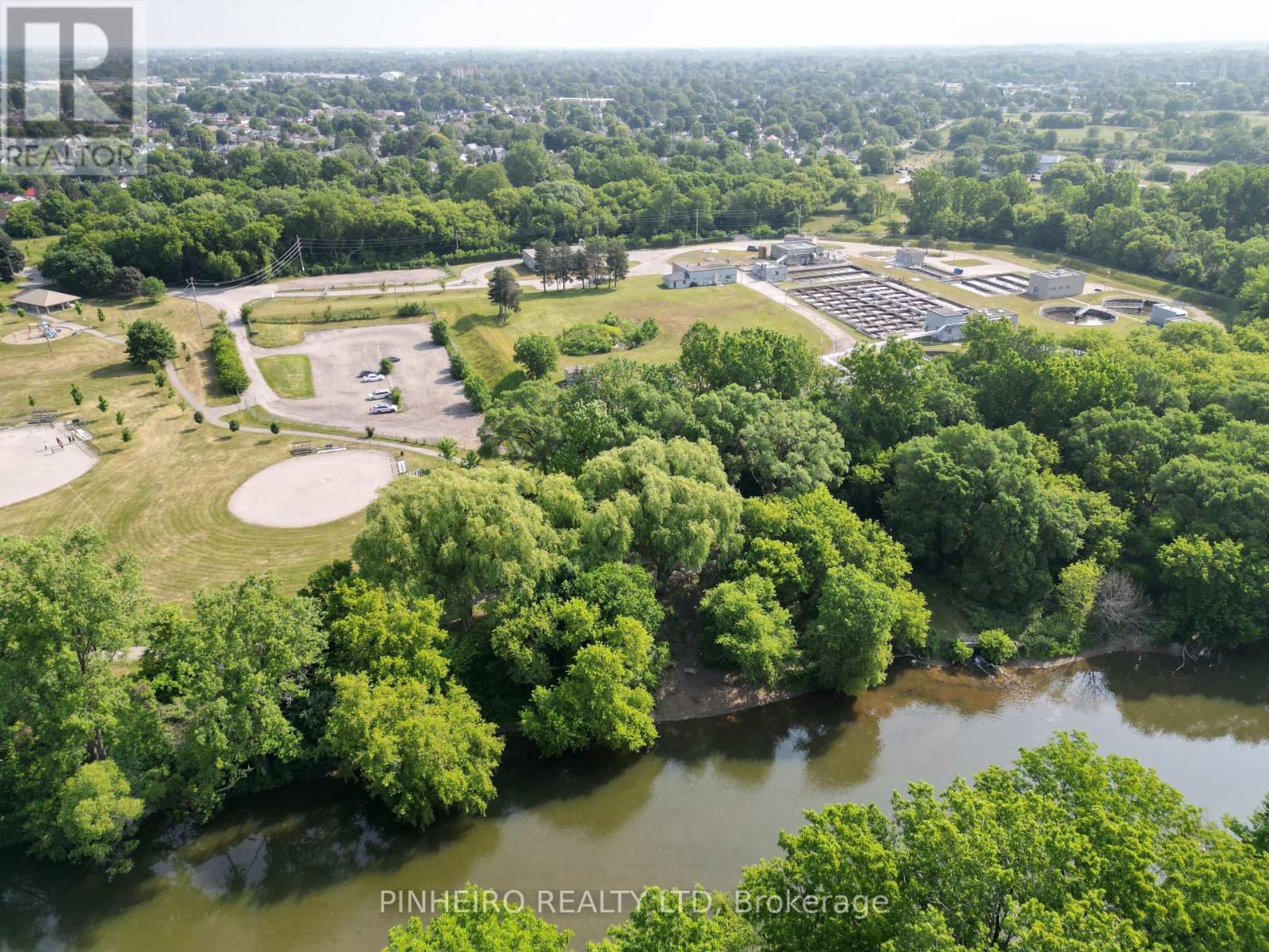 35 Pond Mills Road, London, Ontario  N5Z 0A1 - Photo 4 - X12002336