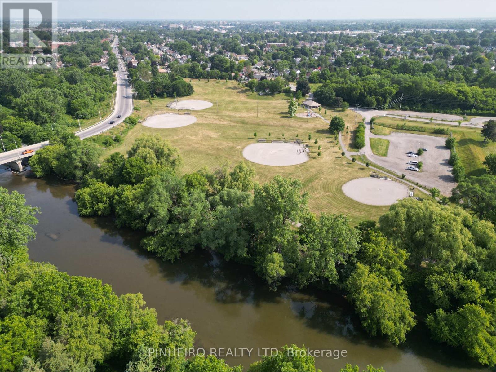 35 Pond Mills Road, London, Ontario  N5Z 0A1 - Photo 5 - X12002336