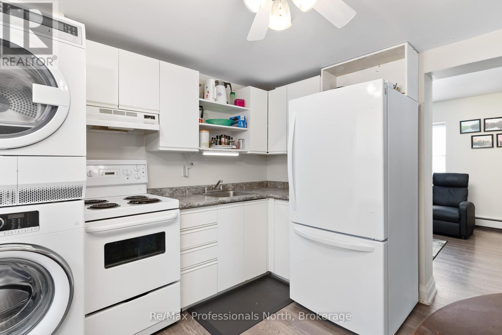 73 Coldwater Street E, Orillia, Ontario  L3V 1W6 - Photo 13 - S12002272