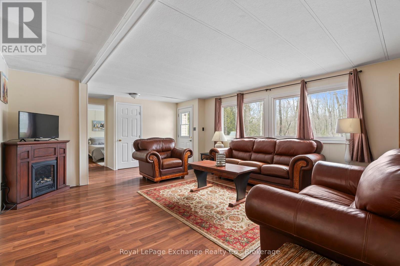 184 Scotts Point Road, Kincardine, Ontario  N0G 2T0 - Photo 4 - X12002273