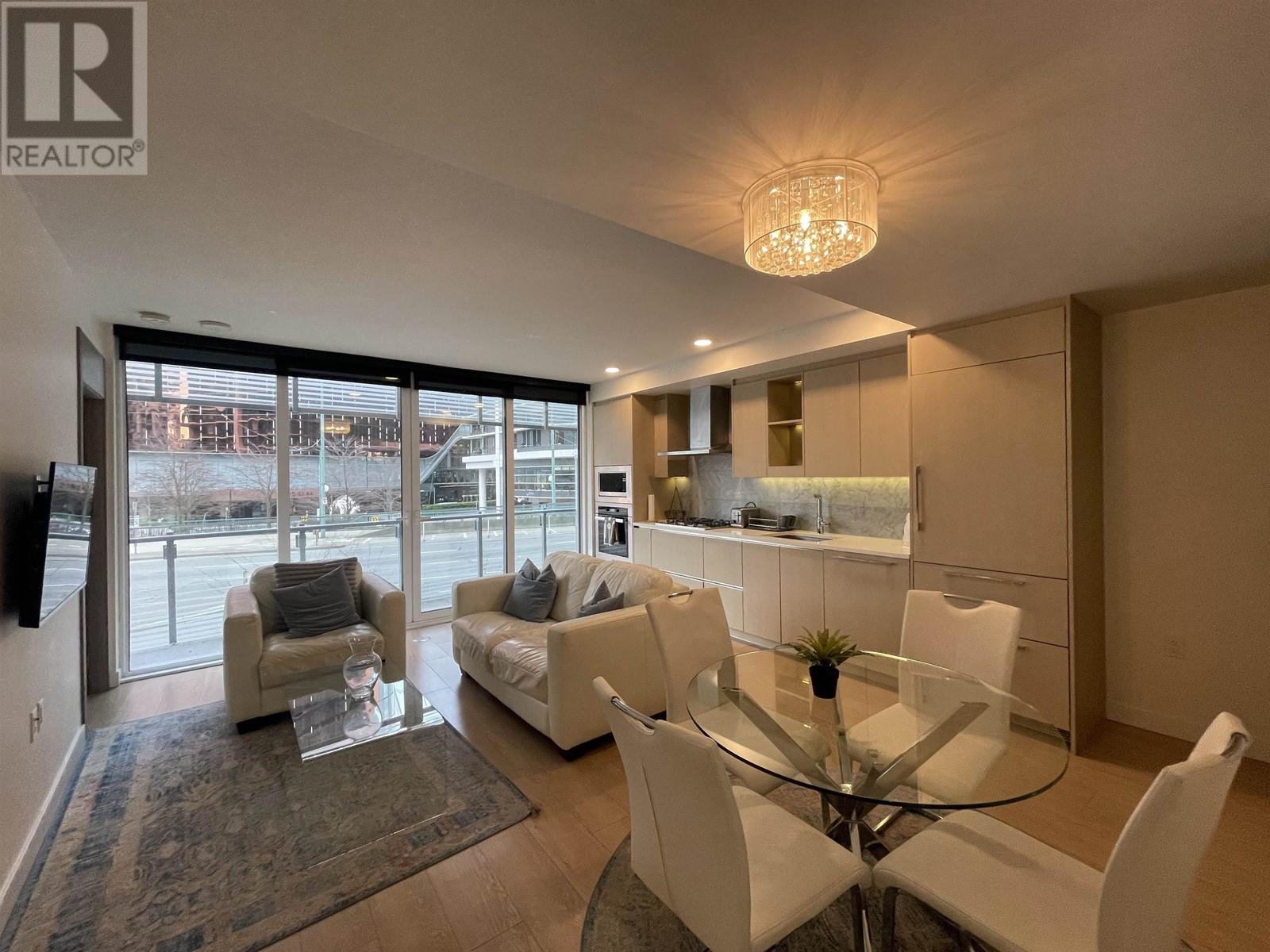 Listing Picture 25 of 31 : 206 89 NELSON STREET, Vancouver / 溫哥華 - 魯藝地產 Yvonne Lu Group - MLS Medallion Club Member