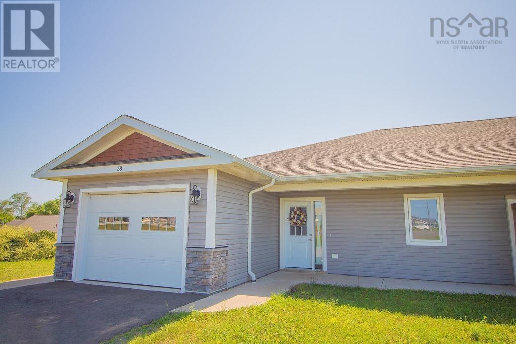 Property at 38 MacKinnon Court image 1