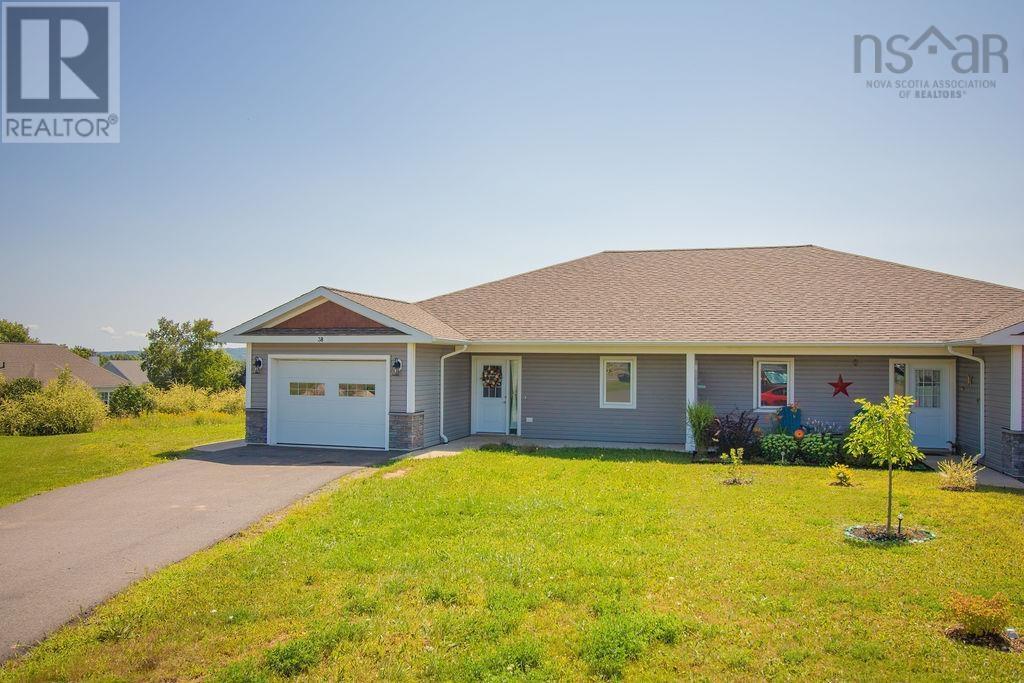 Property at 38 MacKinnon Court image 3