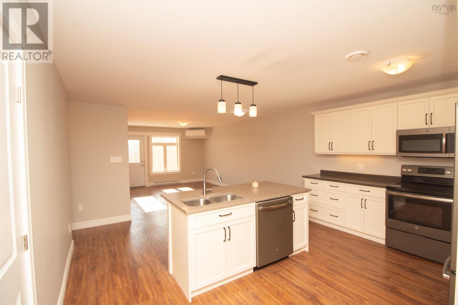 Property at 38 MacKinnon Court image 5