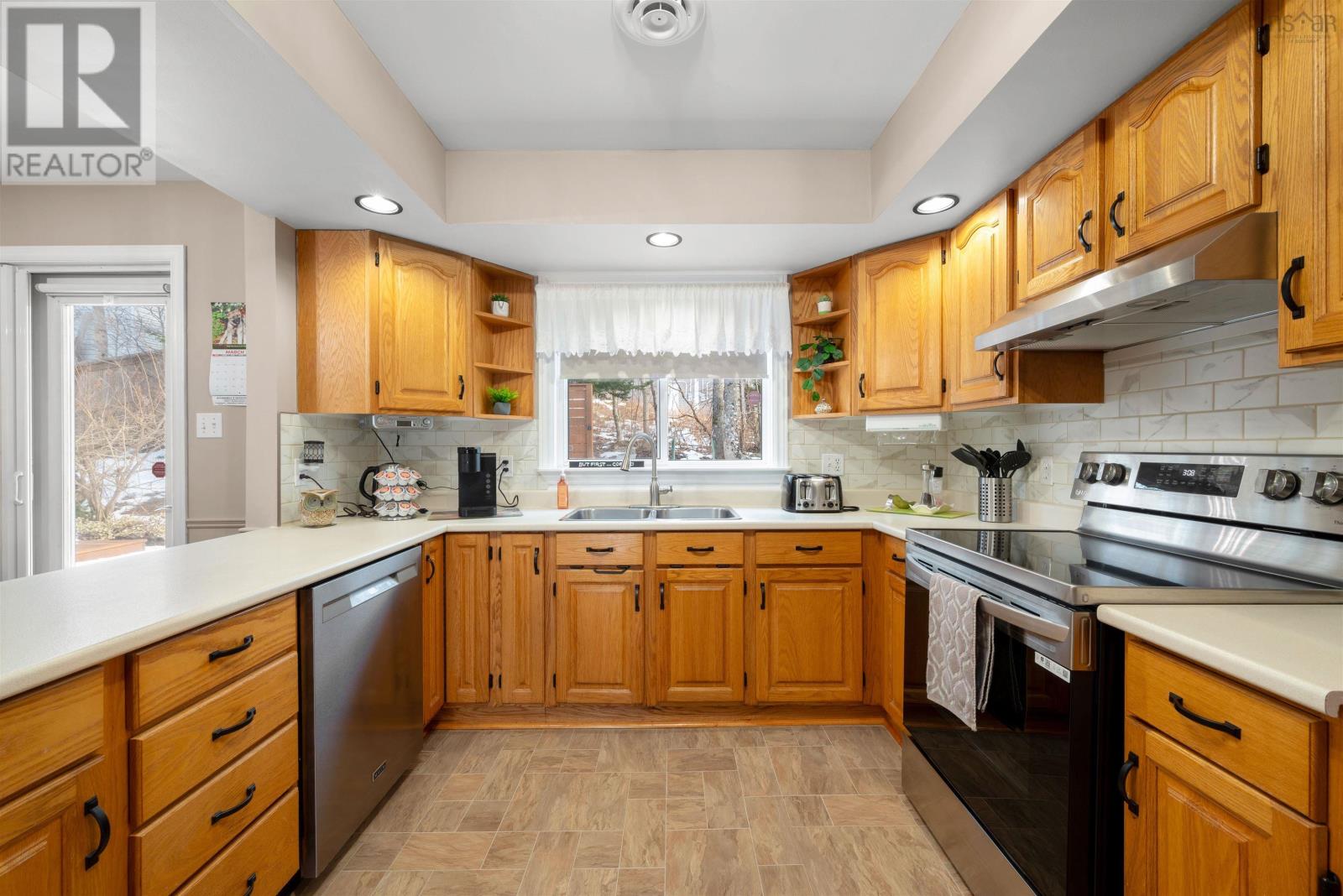 79 Oakhill Drive, Lower Sackville, Nova Scotia  B4C 4A9 - Photo 12 - 202504193