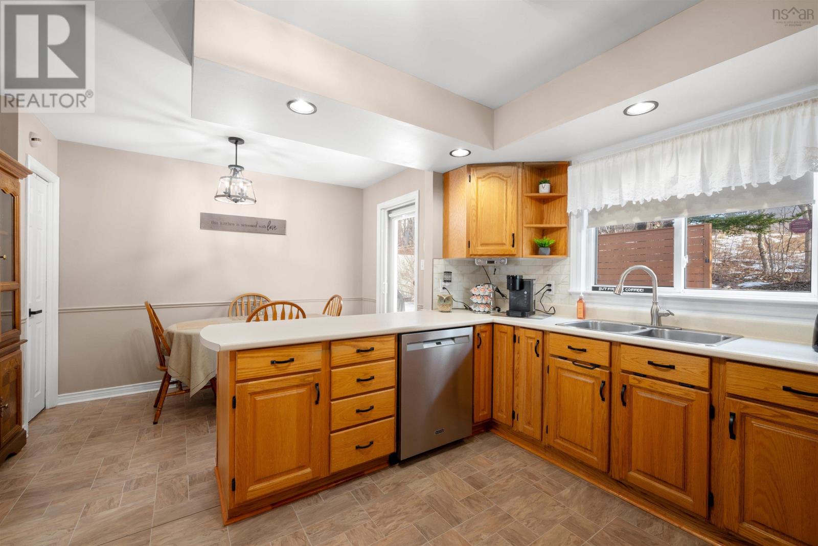 79 Oakhill Drive, Lower Sackville, Nova Scotia  B4C 4A9 - Photo 13 - 202504193