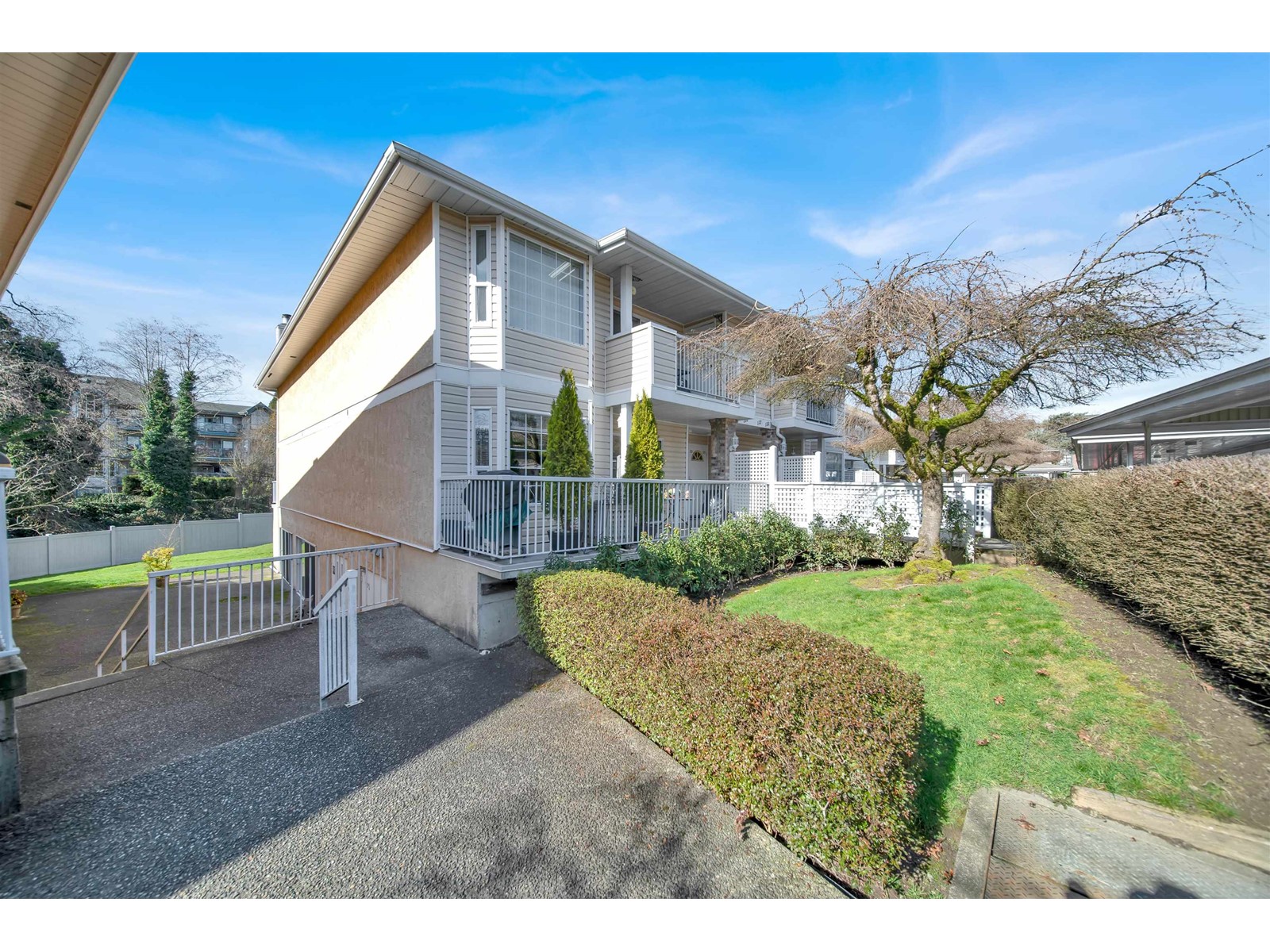 232 5641 201 Street, Langley, British Columbia  V3A 8A4 - Photo 2 - R2972689