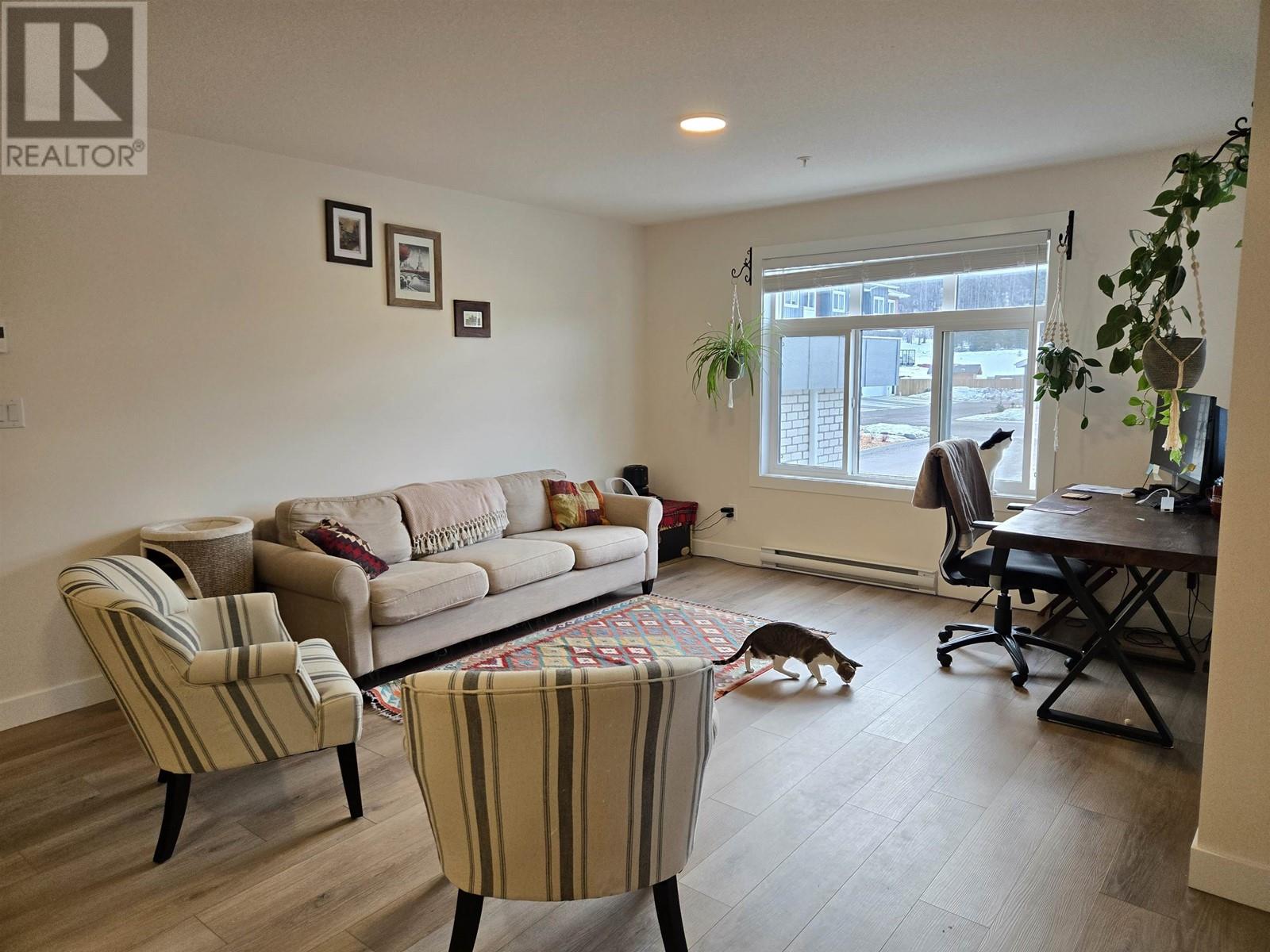 Property at 103 4278 22ND AVENUE image 3