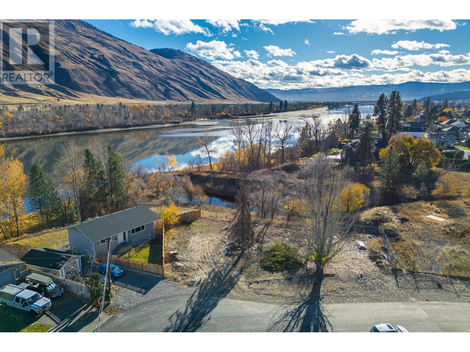 607 Porterfield Road, Kamloops, British Columbia  V2B 6M5 - Photo 3 - 10337620