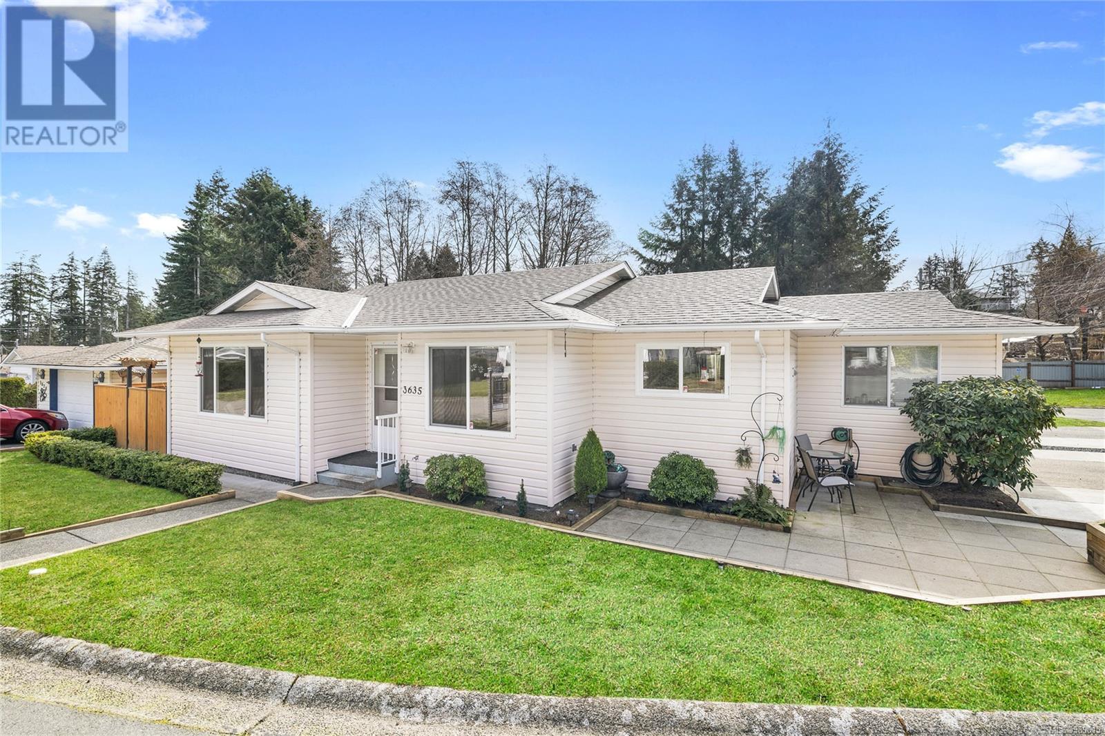 Property at 3635 Rockcliffe Dr image 1