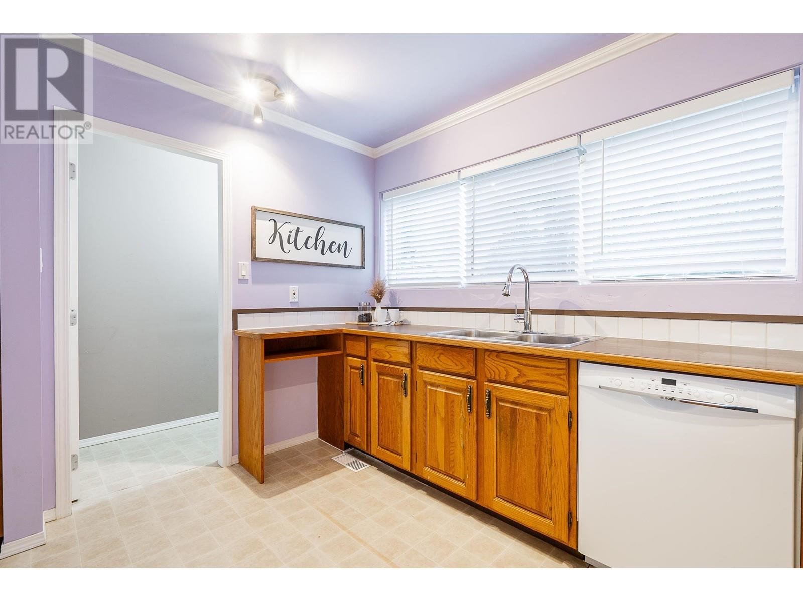1057 Cecile Drive, Port Moody, British Columbia  V3H 1M6 - Photo 10 - R2973957