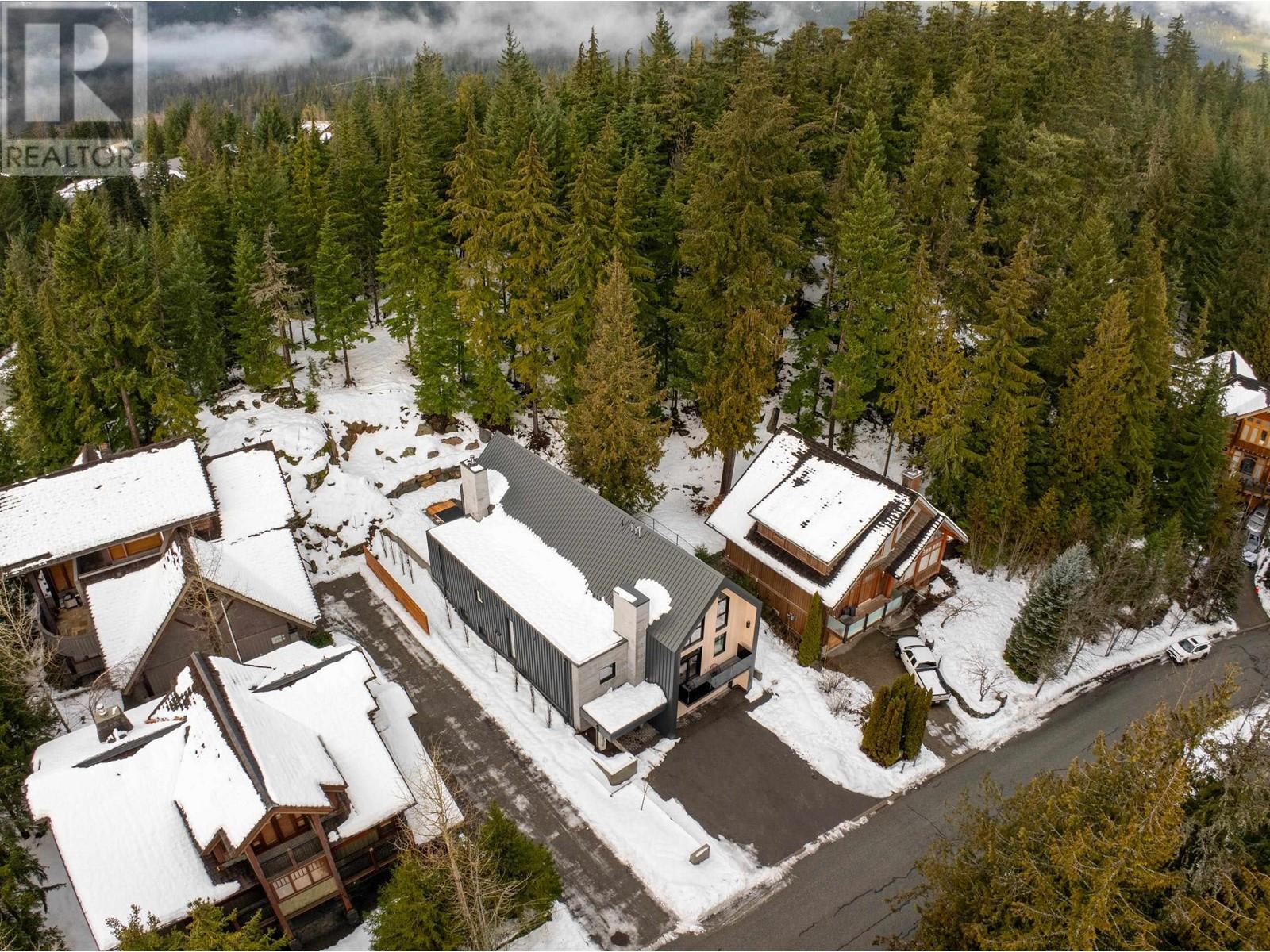 7409 Treetop Lane, Whistler, British Columbia  V8E 0E9 - Photo 38 - R2973959