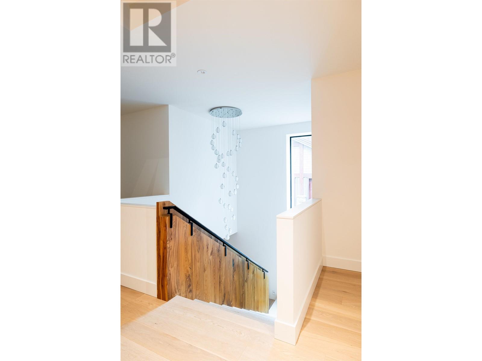7409 Treetop Lane, Whistler, British Columbia  V8E 0E9 - Photo 6 - R2973959