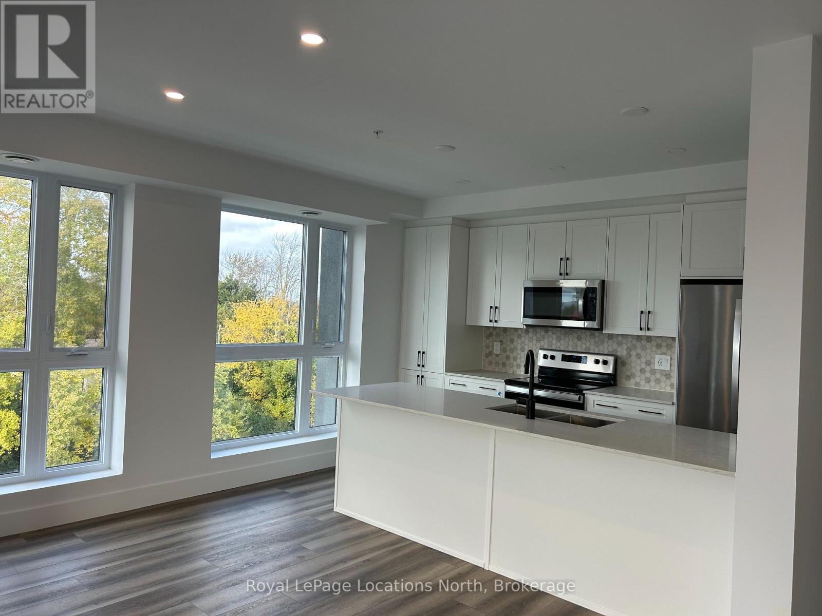 320 - 4 Kimberly Lane, Collingwood, Ontario  L9Y 5T6 - Photo 4 - S12002476