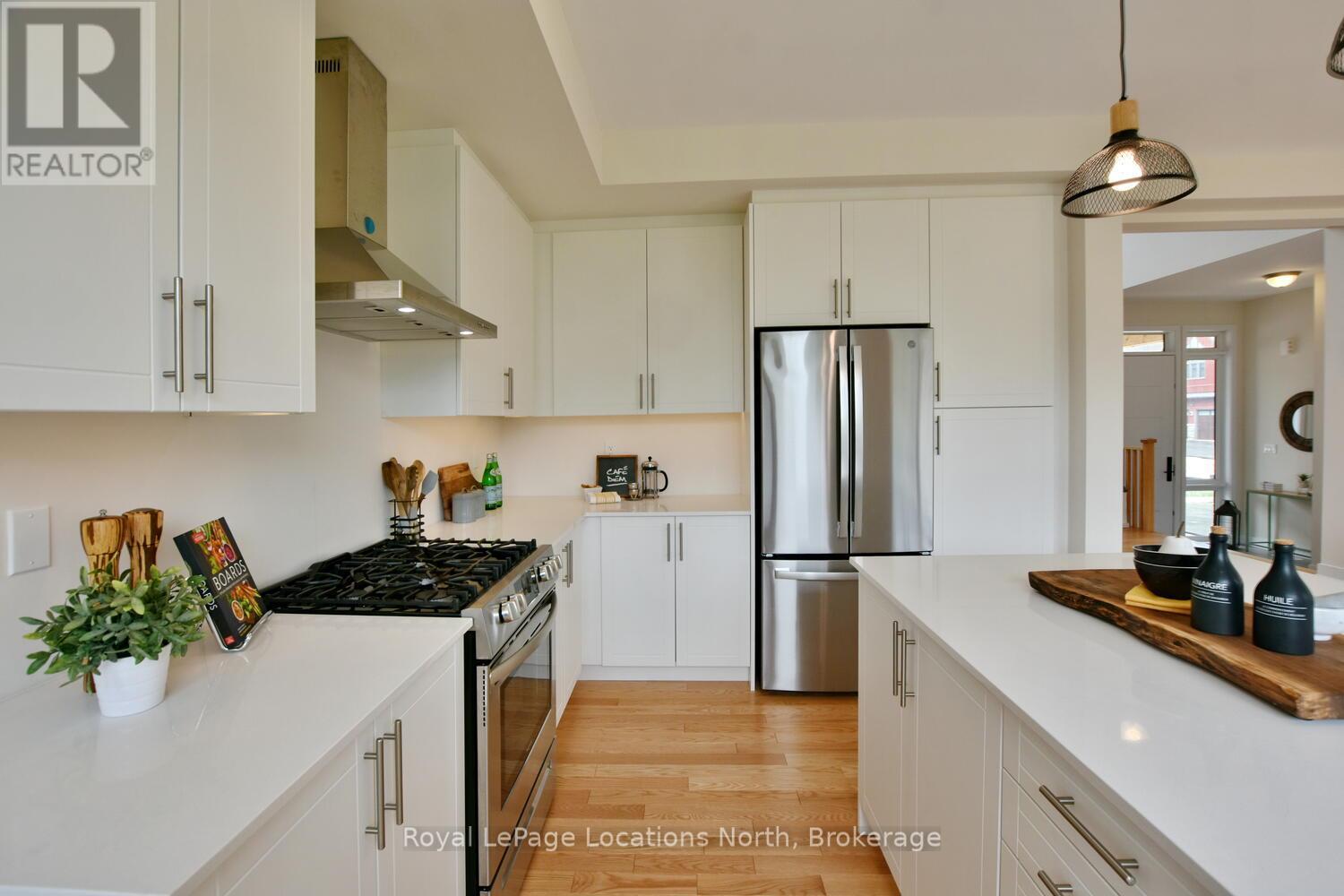 106 Stoneleigh Drive, Blue Mountains, Ontario  L9Y 5J6 - Photo 25 - X12002454