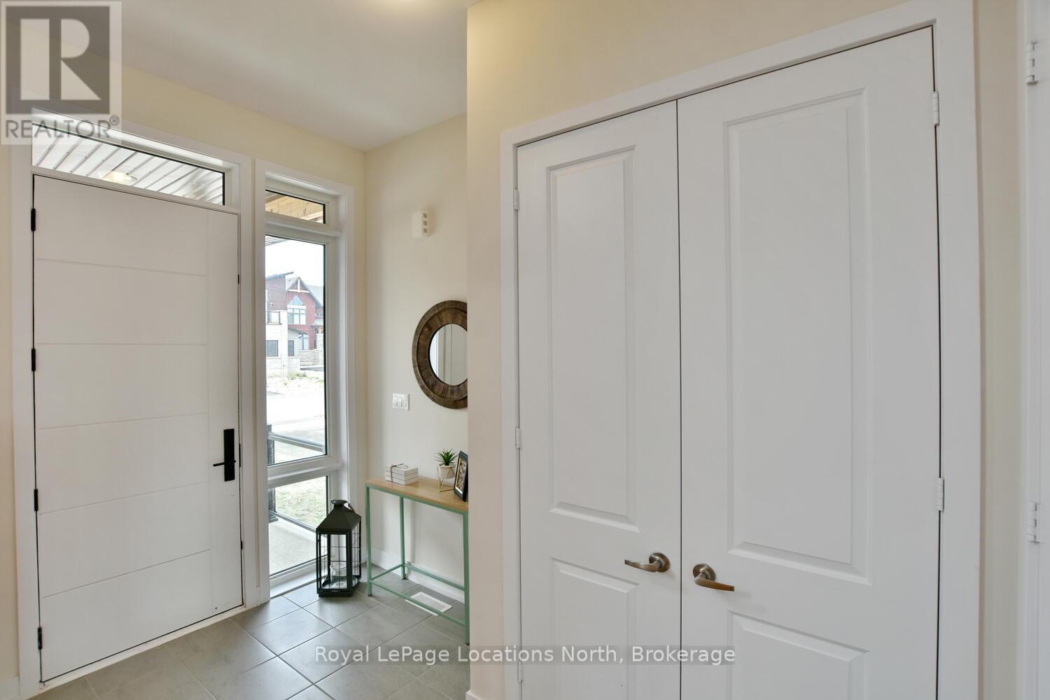 106 Stoneleigh Drive, Blue Mountains, Ontario  L9Y 5J6 - Photo 9 - X12002454