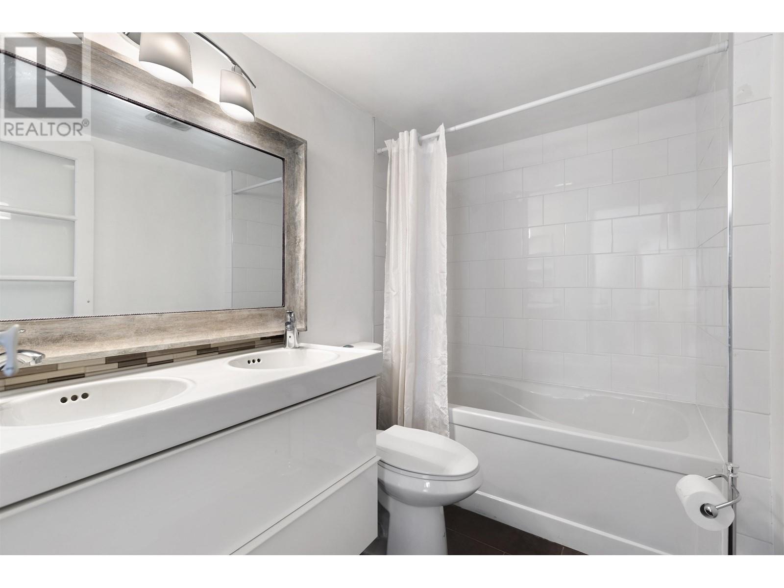 Listing Picture 14 of 22 : 1701 1251 CARDERO STREET, Vancouver / 溫哥華 - 魯藝地產 Yvonne Lu Group - MLS Medallion Club Member