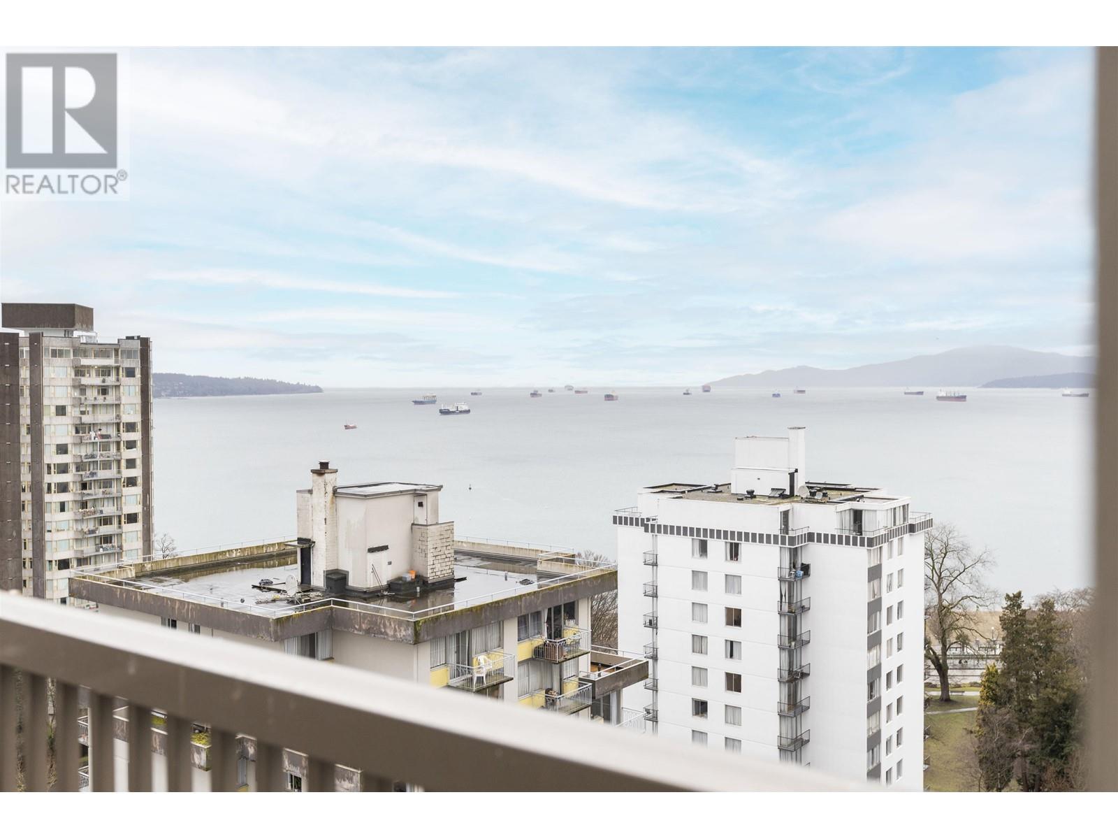 Listing Picture 2 of 22 : 1701 1251 CARDERO STREET, Vancouver / 溫哥華 - 魯藝地產 Yvonne Lu Group - MLS Medallion Club Member