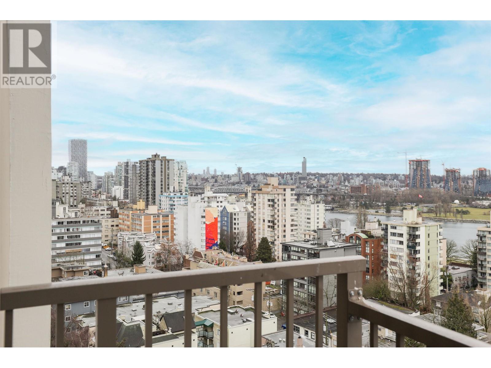 Listing Picture 5 of 22 : 1701 1251 CARDERO STREET, Vancouver / 溫哥華 - 魯藝地產 Yvonne Lu Group - MLS Medallion Club Member