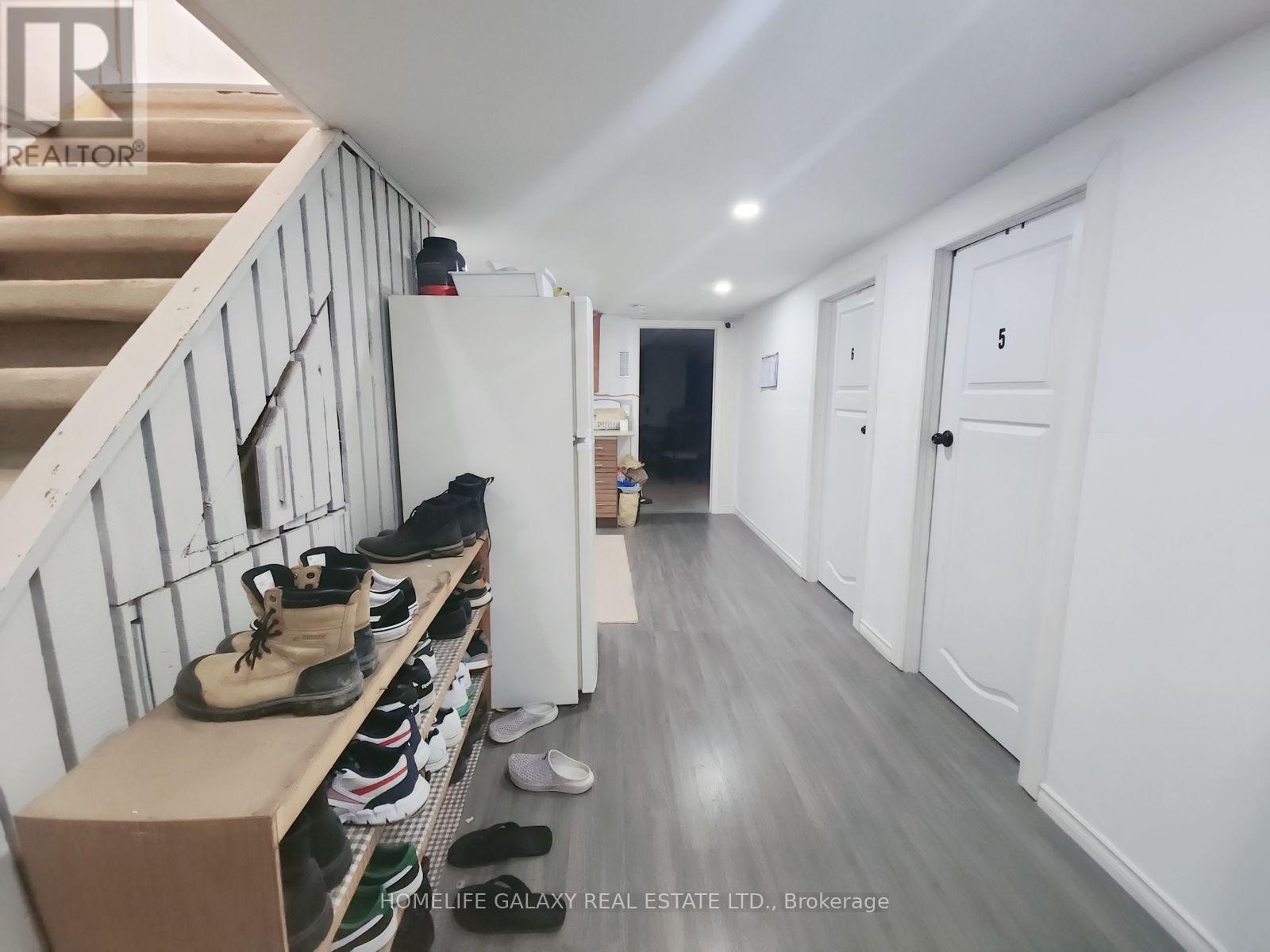 19 Deerfield Road, Toronto, Ontario  M1K 4W8 - Photo 18 - E12002495