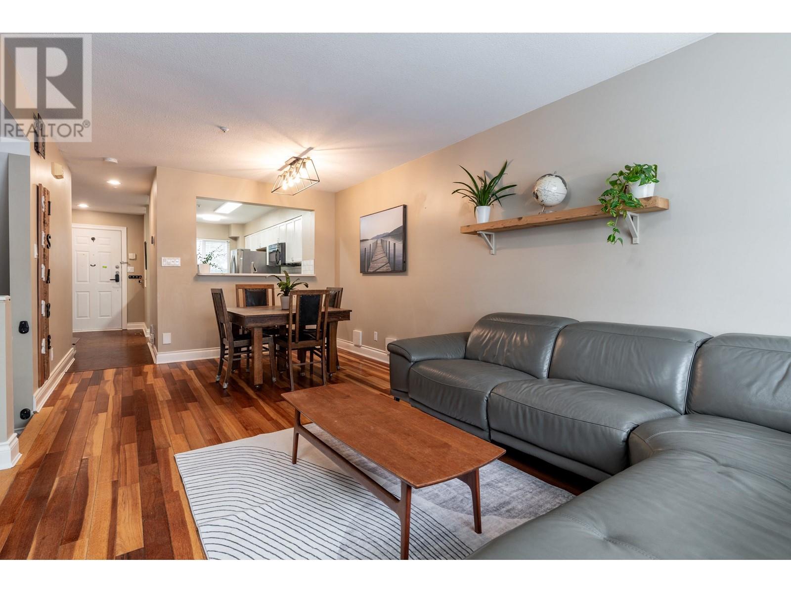 Listing Picture 13 of 25 : 2868 SOTAO AVENUE, Vancouver / 溫哥華 - 魯藝地產 Yvonne Lu Group - MLS Medallion Club Member