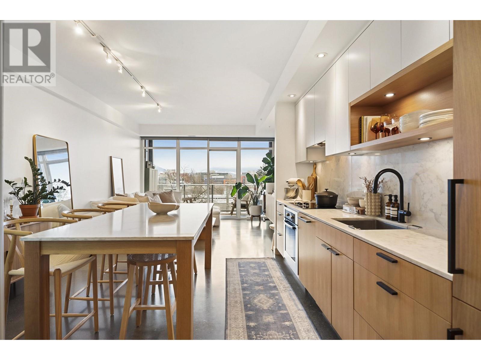 404 256 E 2ND AVENUE, vancouver, British Columbia
