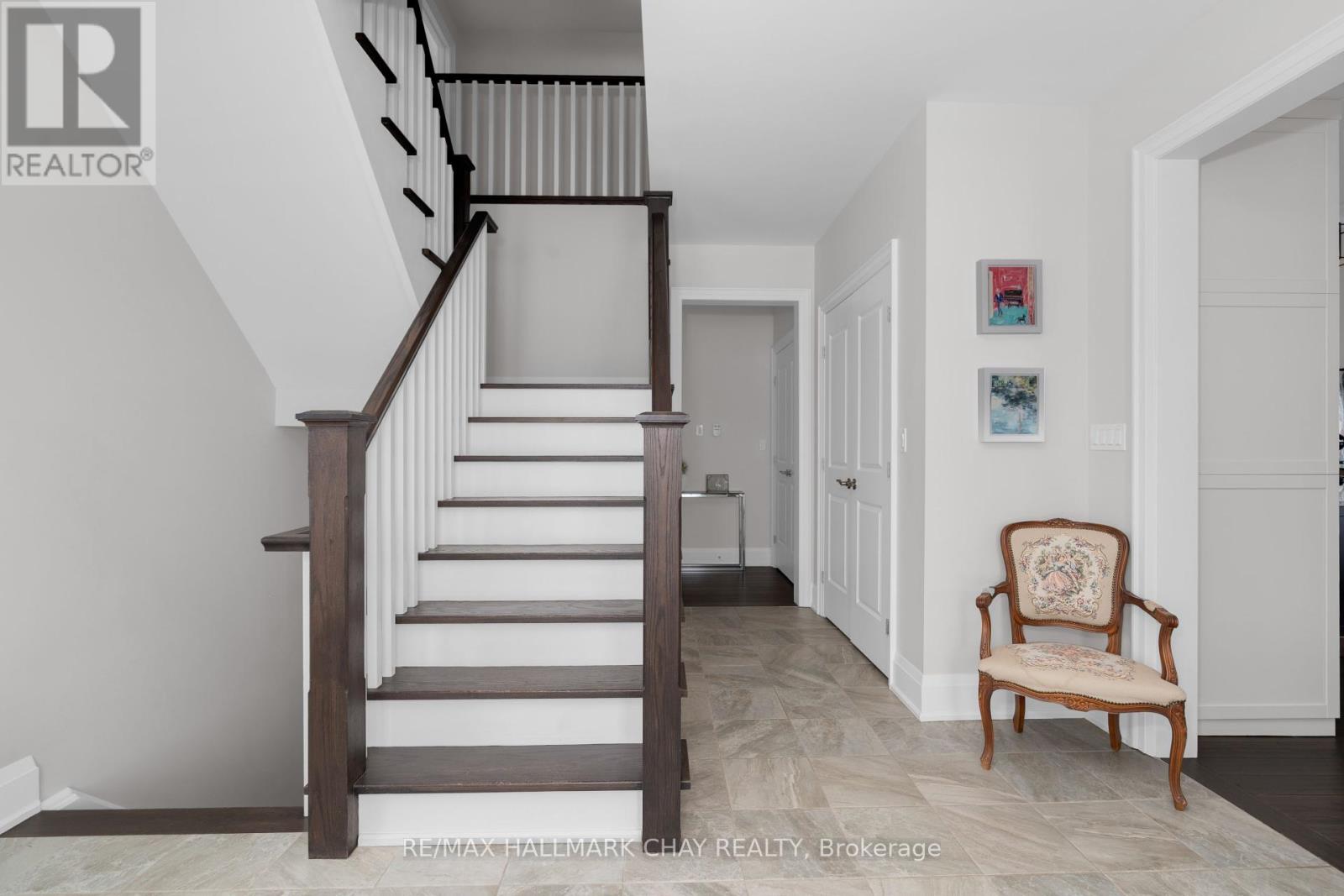 Property at 12 THOROUGHBRED DRIVE image 5