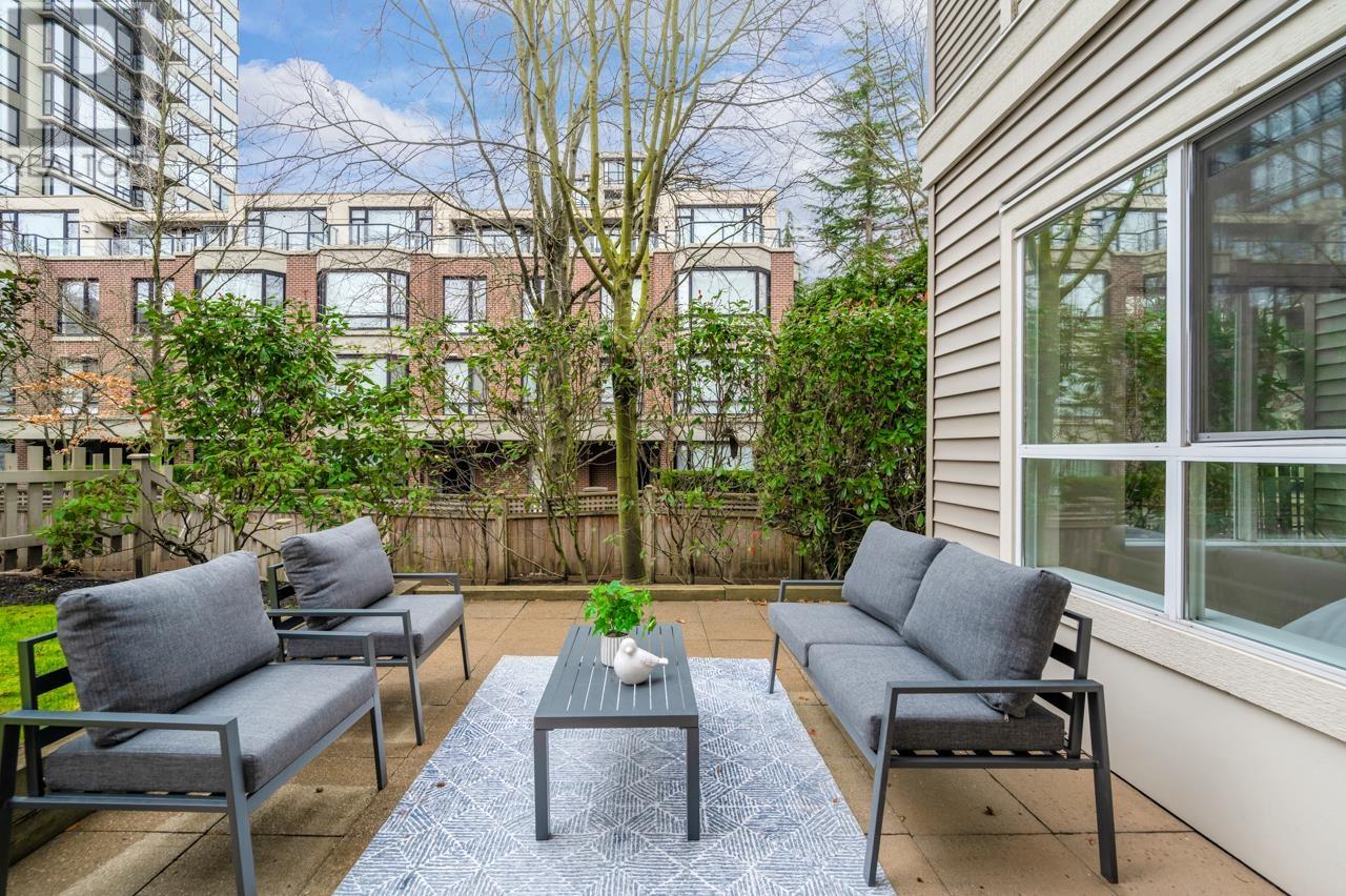 Listing Picture 18 of 26 : 116 9200 FERNDALE ROAD, Richmond / 烈治文 - 魯藝地產 Yvonne Lu Group - MLS Medallion Club Member