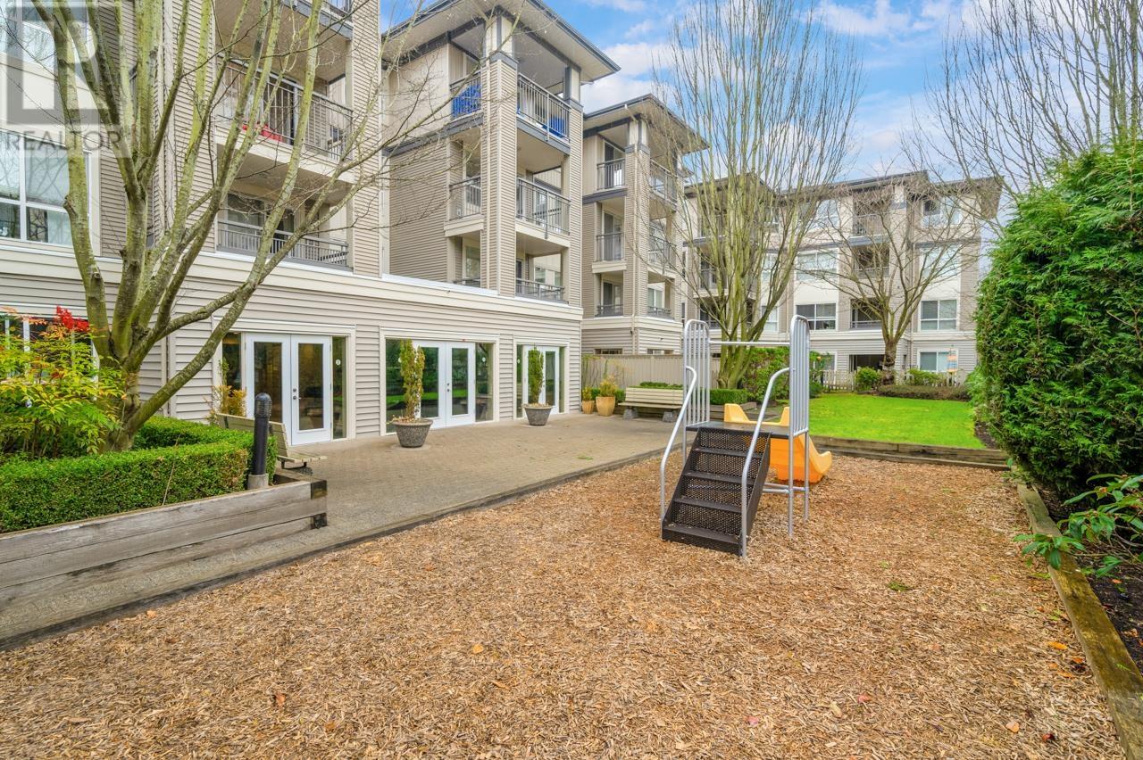 Listing Picture 20 of 26 : 116 9200 FERNDALE ROAD, Richmond / 烈治文 - 魯藝地產 Yvonne Lu Group - MLS Medallion Club Member