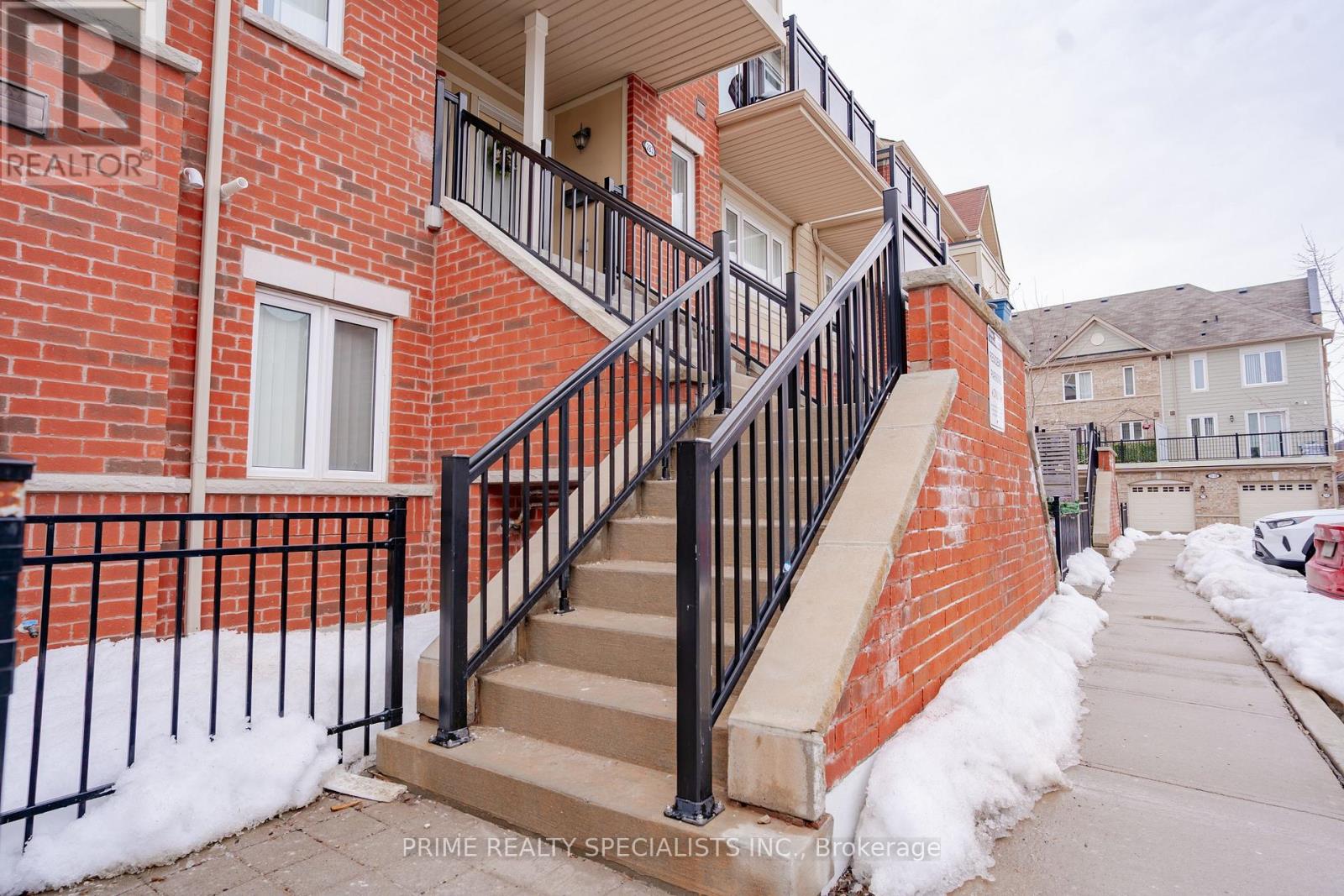 284 - 250 Sunny Meadow Boulevard, Brampton, Ontario  L6R 3Y6 - Photo 2 - W12002463