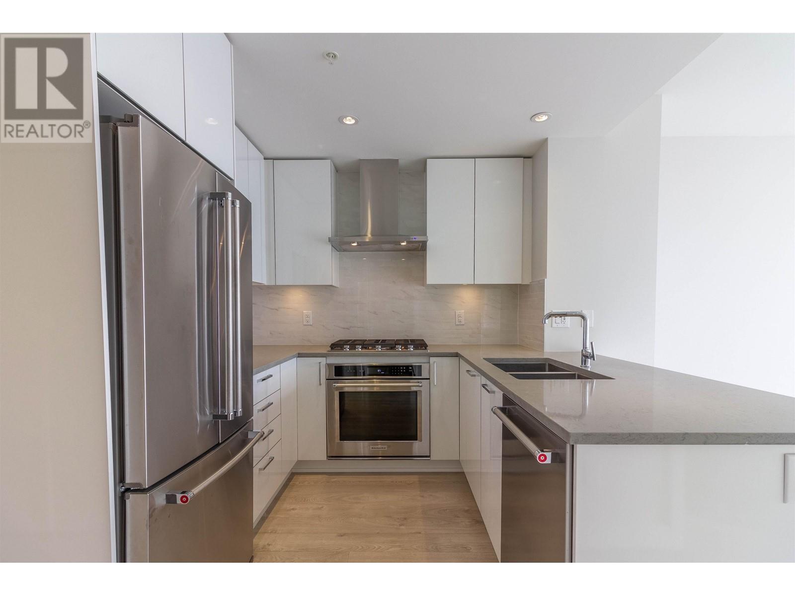 Listing Picture 9 of 40 : 4003 1788 GILMORE AVENUE, Burnaby / 本拿比 - 魯藝地產 Yvonne Lu Group - MLS Medallion Club Member
