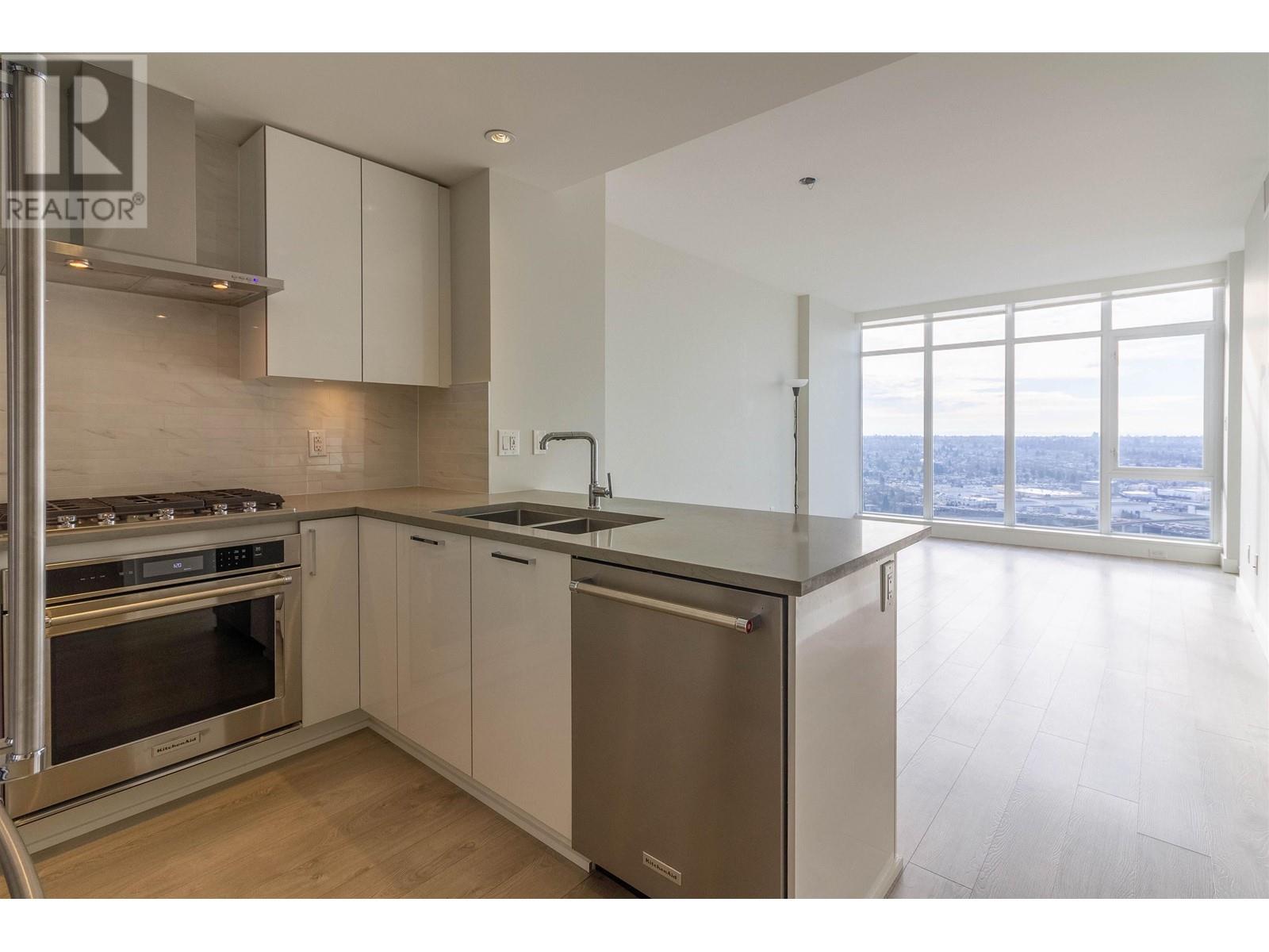 Listing Picture 3 of 40 : 4003 1788 GILMORE AVENUE, Burnaby / 本拿比 - 魯藝地產 Yvonne Lu Group - MLS Medallion Club Member