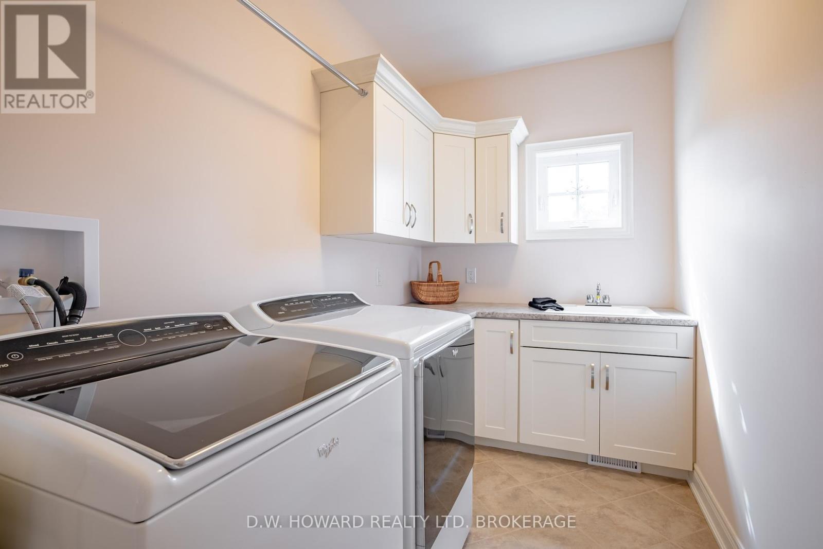 3458 Trillium Crescent, Fort Erie, Ontario  L0S 1N0 - Photo 10 - X12002586