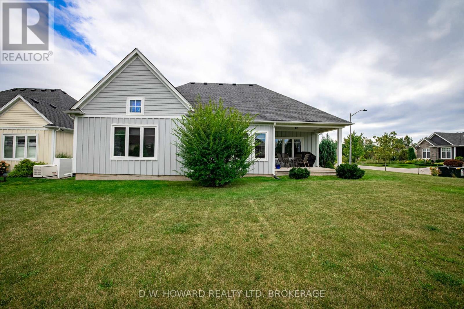 3458 Trillium Crescent, Fort Erie, Ontario  L0S 1N0 - Photo 33 - X12002586