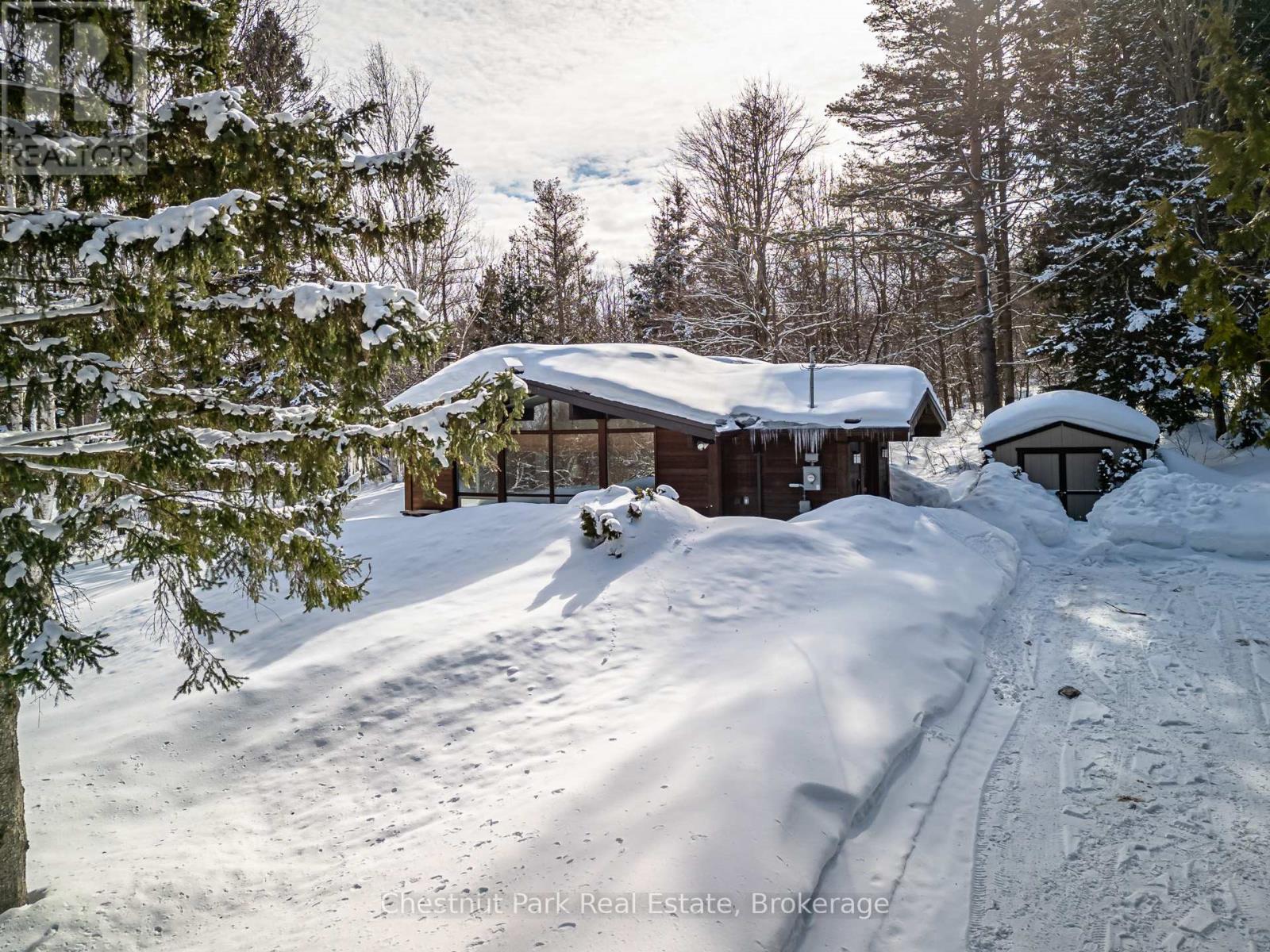 116 Castleview Road, Blue Mountains, Ontario  L9Y 0R6 - Photo 4 - X12002652