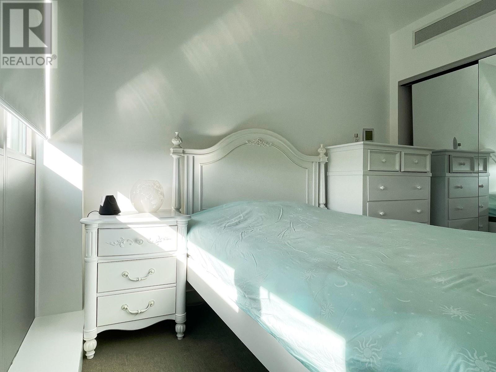 Listing Picture 11 of 17 : 902 5782 BERTON AVENUE, Vancouver / 溫哥華 - 魯藝地產 Yvonne Lu Group - MLS Medallion Club Member