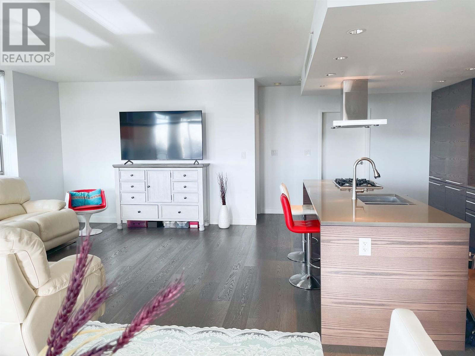 Listing Picture 9 of 17 : 902 5782 BERTON AVENUE, Vancouver / 溫哥華 - 魯藝地產 Yvonne Lu Group - MLS Medallion Club Member