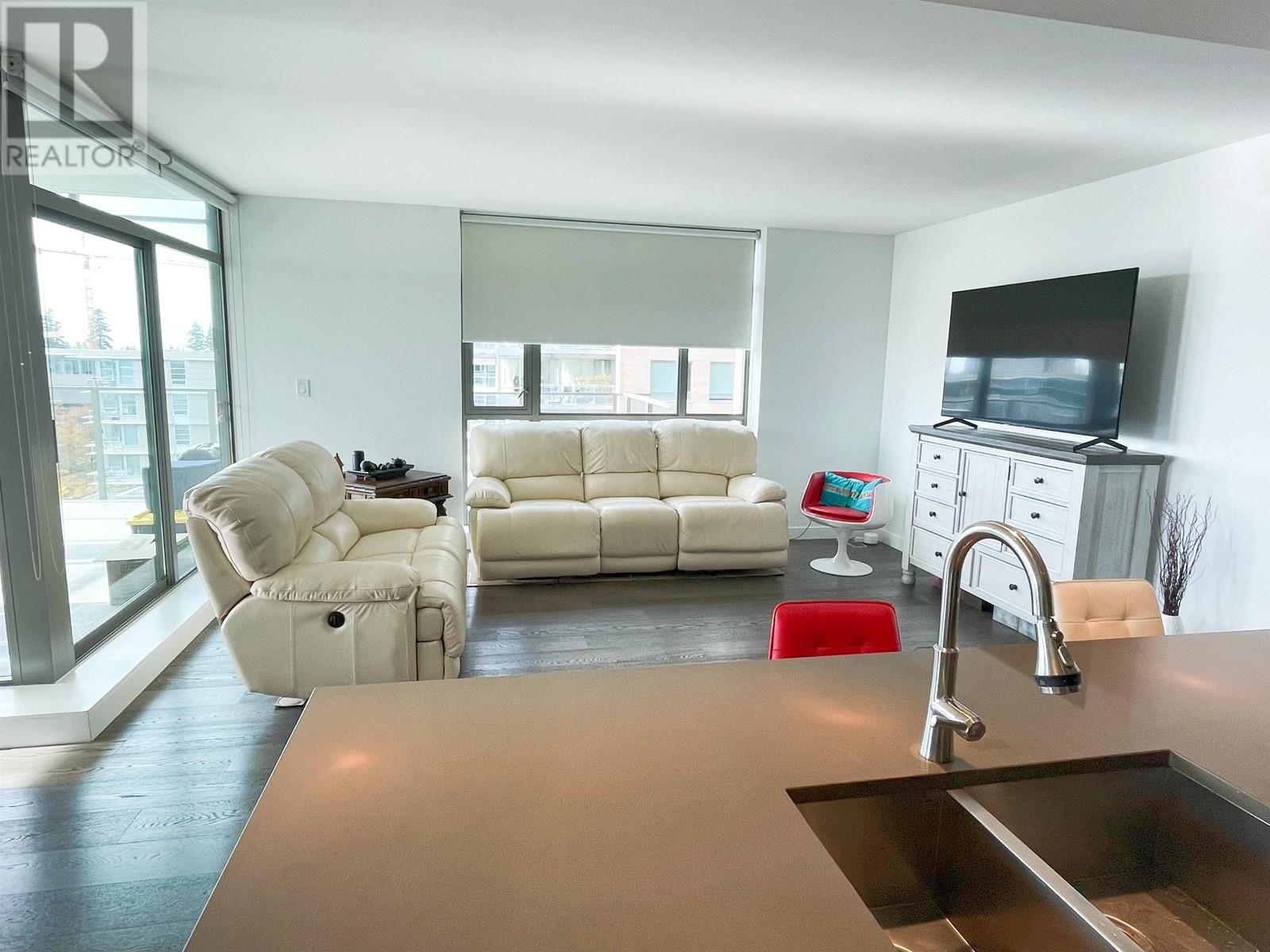 Listing Picture 2 of 17 : 902 5782 BERTON AVENUE, Vancouver / 溫哥華 - 魯藝地產 Yvonne Lu Group - MLS Medallion Club Member