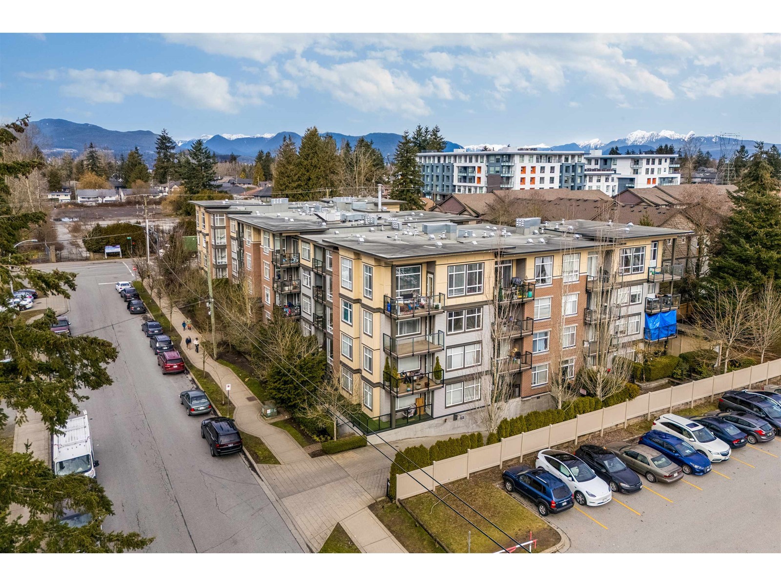 419 10788 139 Street, Surrey, British Columbia  V3T 0A6 - Photo 1 - R2971611