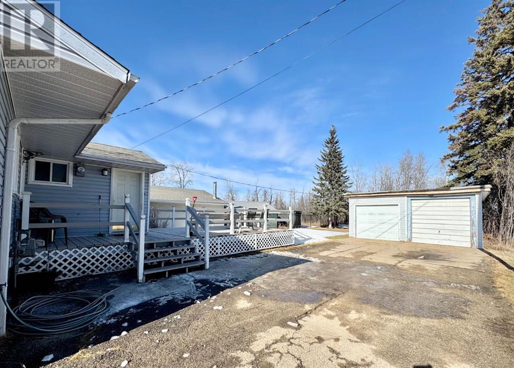Property at 4904 53 Avenue image 2