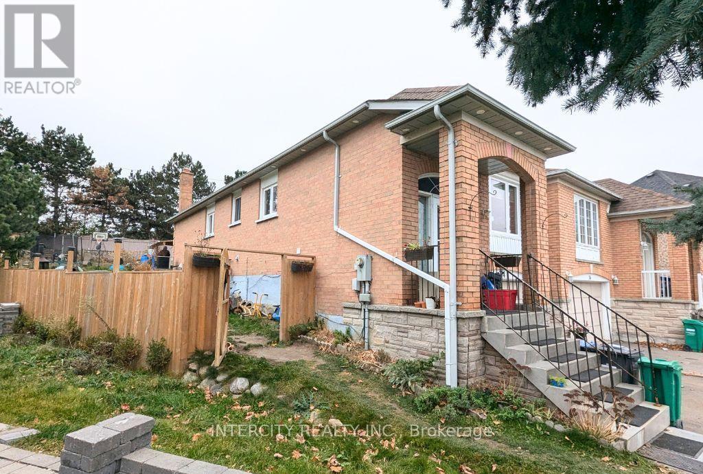Property at 34 PEACE VALLEY CRESCENT E image 2