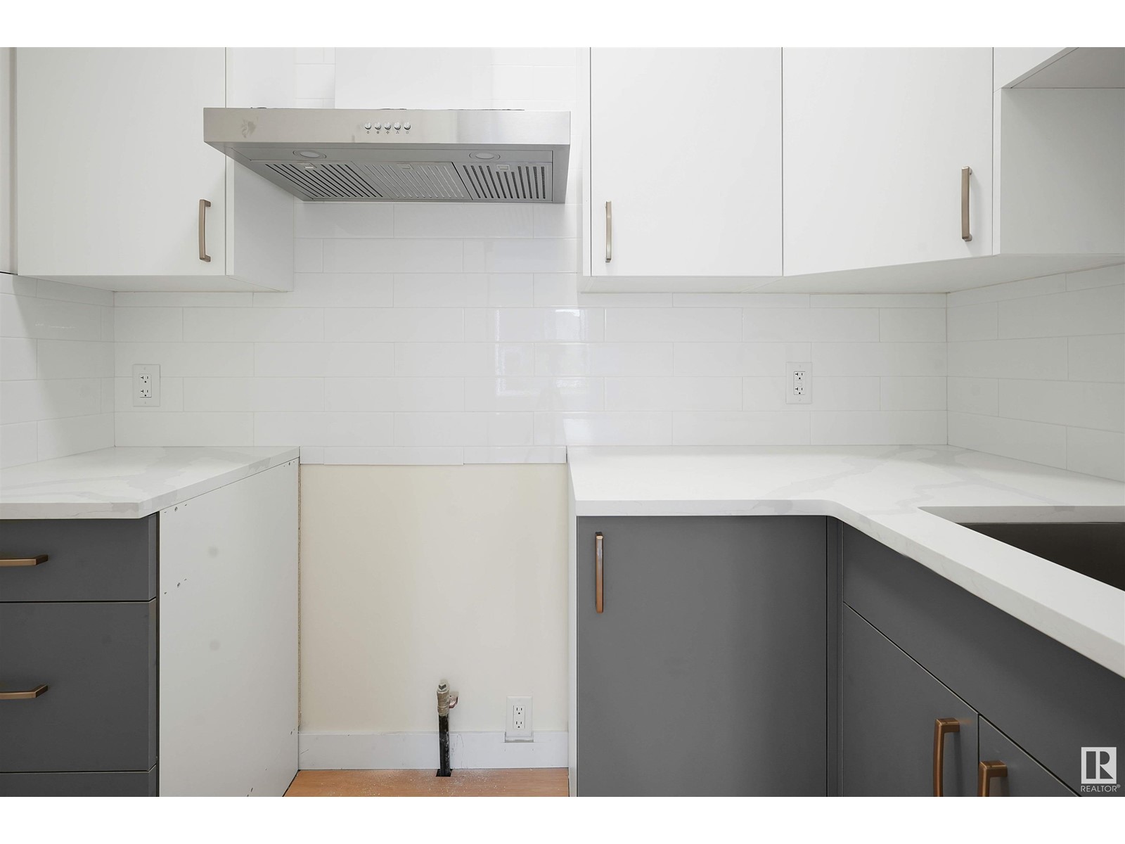 Property at 3275 Chernowski Way SW image 4