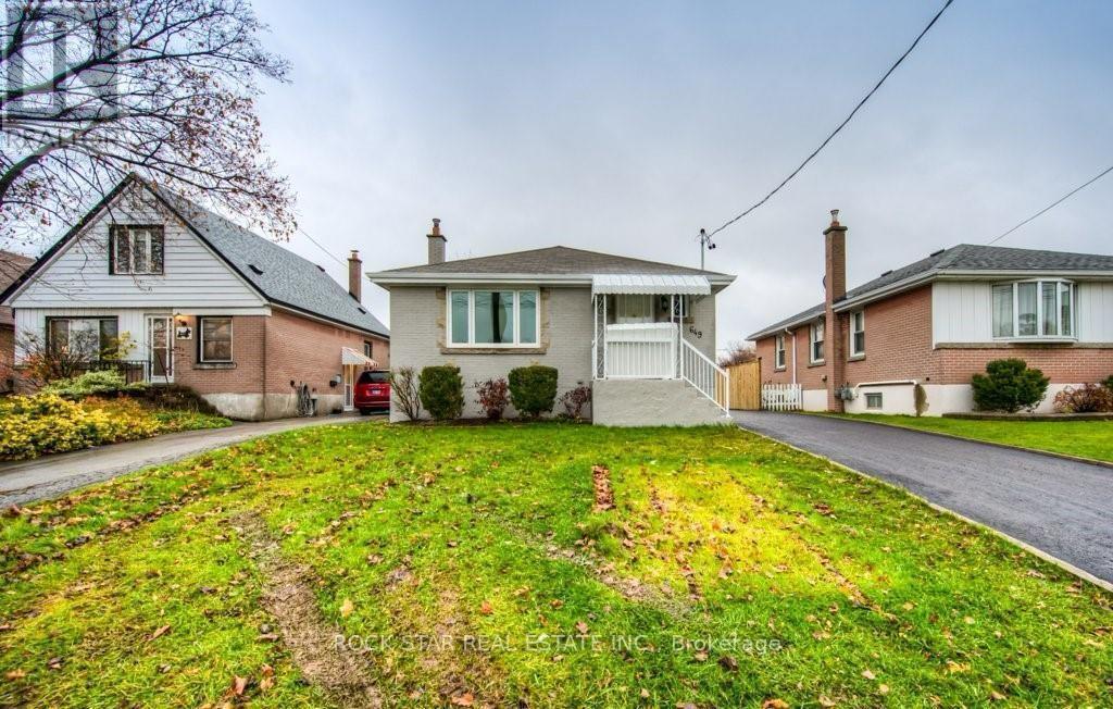 MAIN - 649 UPPER SHERMAN AVENUE, Hamilton, Ontario