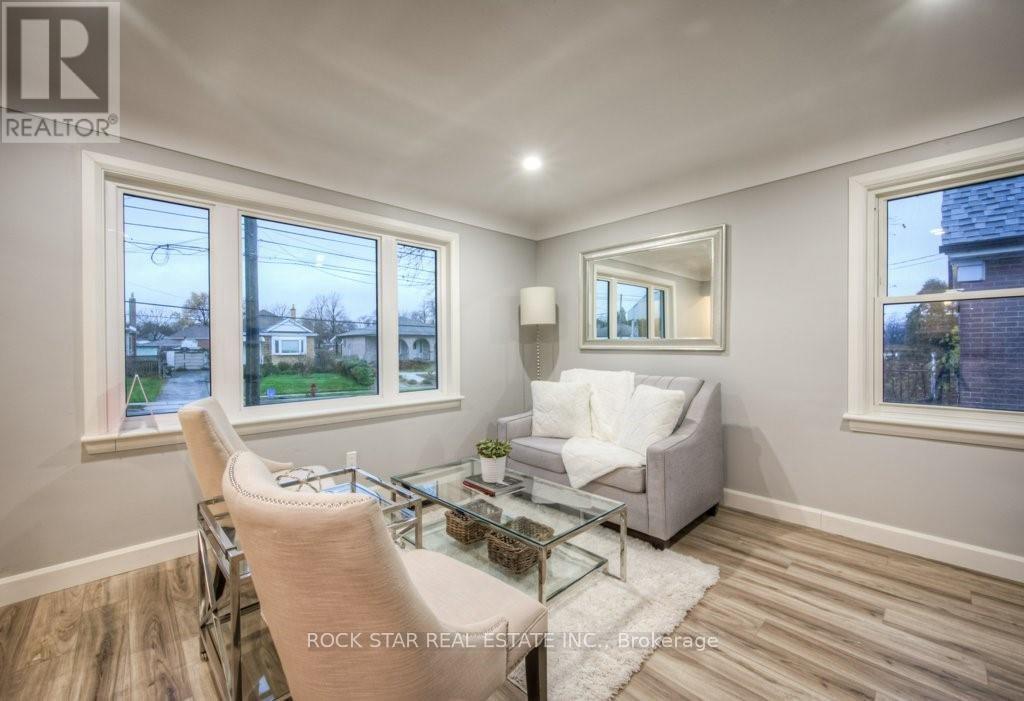 Main - 649 Upper Sherman Avenue, Hamilton, Ontario  L8V 3M4 - Photo 3 - X12002632