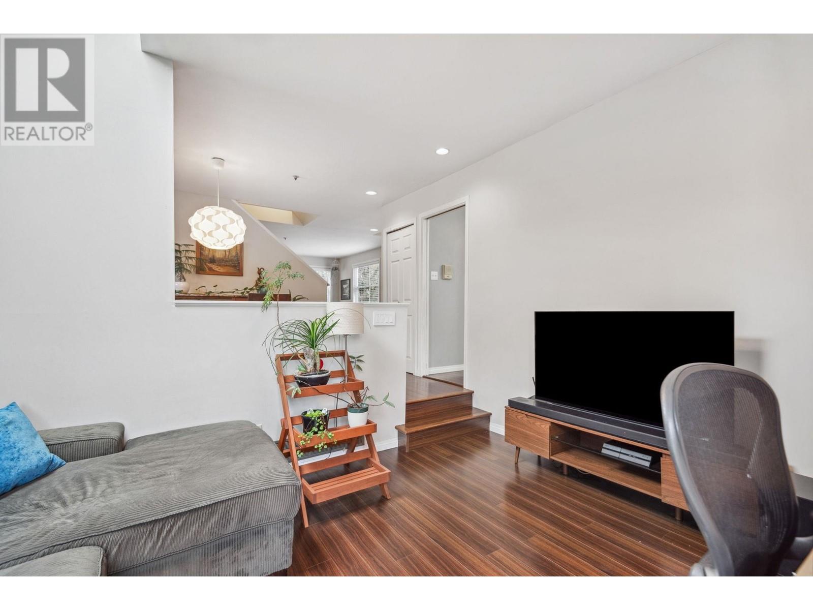 1764 Se Marine Drive, Vancouver, British Columbia  V5P 2R8 - Photo 17 - R2974012