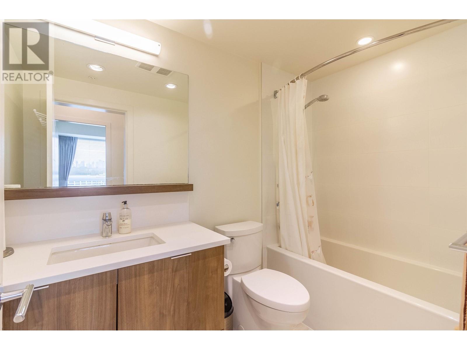 Listing Picture 13 of 30 : 510 2188 MADISON AVENUE, Burnaby / 本拿比 - 魯藝地產 Yvonne Lu Group - MLS Medallion Club Member
