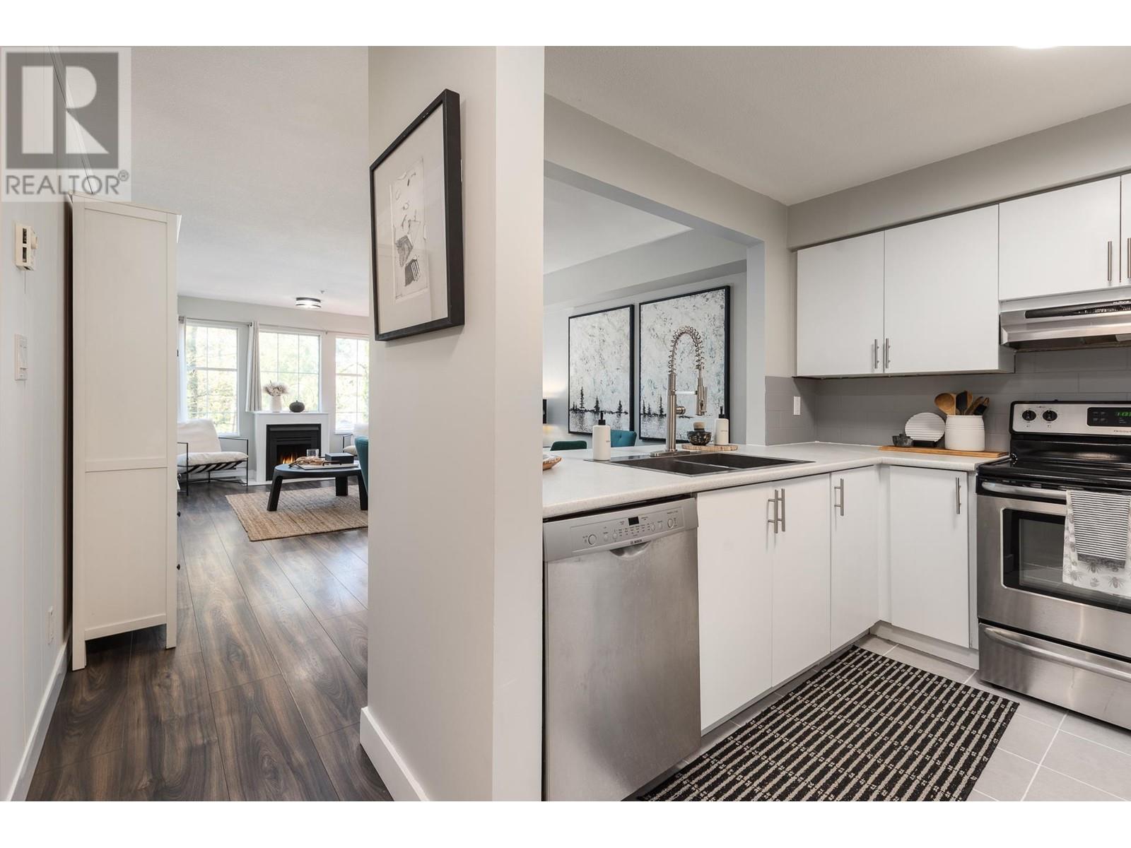 207 1199 Westwood Street, Coquitlam, British Columbia  V3B 7P6 - Photo 2 - R2974030