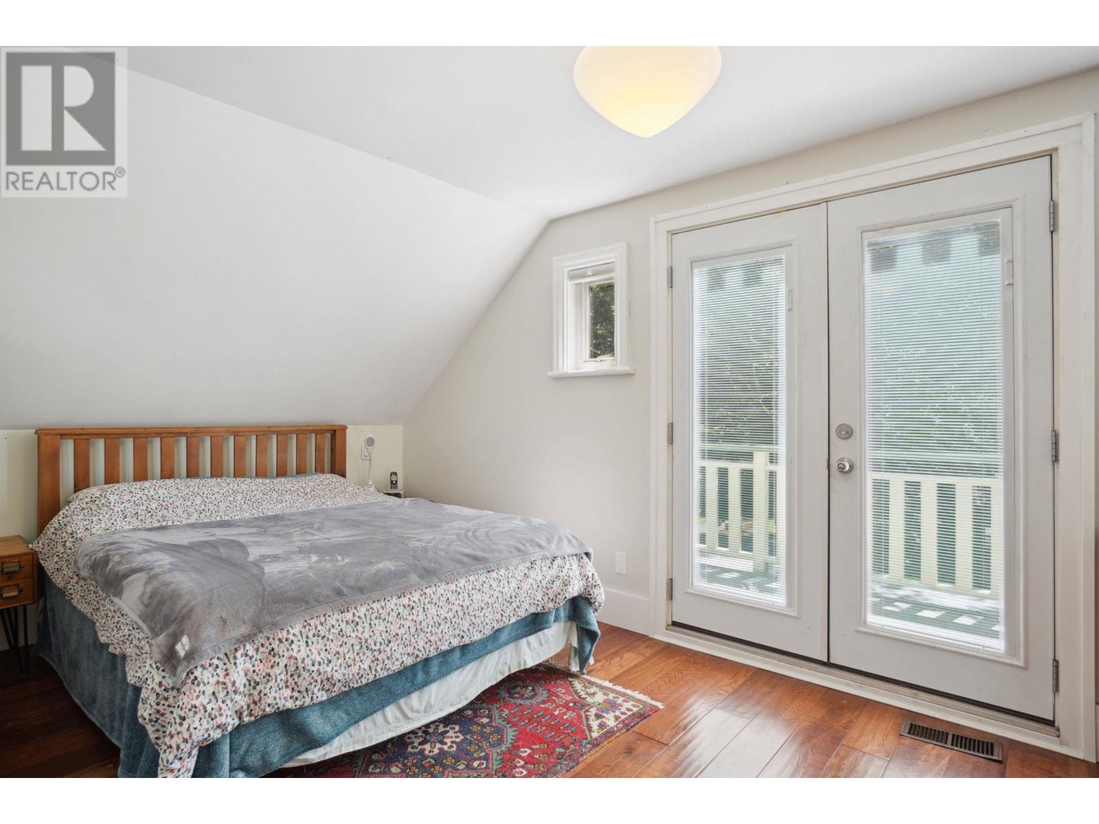 Listing Picture 16 of 35 : 2263 W 14TH AVENUE, Vancouver / 溫哥華 - 魯藝地產 Yvonne Lu Group - MLS Medallion Club Member