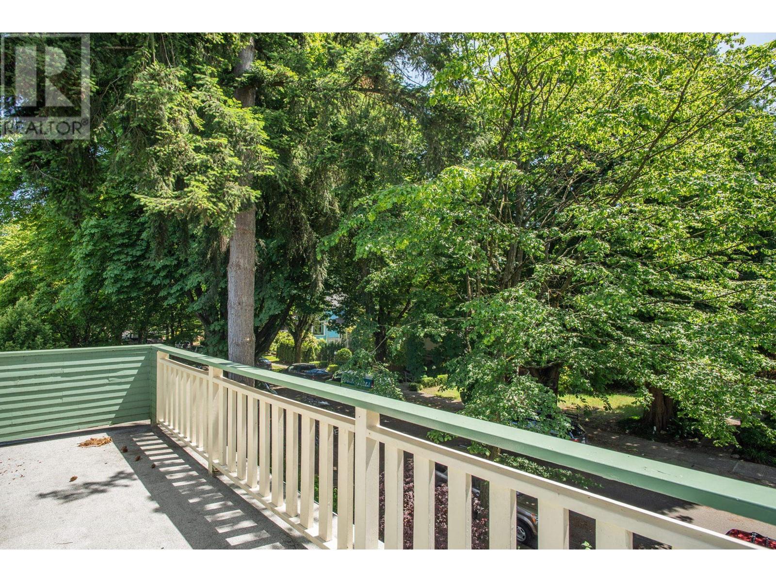 Listing Picture 27 of 35 : 2263 W 14TH AVENUE, Vancouver / 溫哥華 - 魯藝地產 Yvonne Lu Group - MLS Medallion Club Member