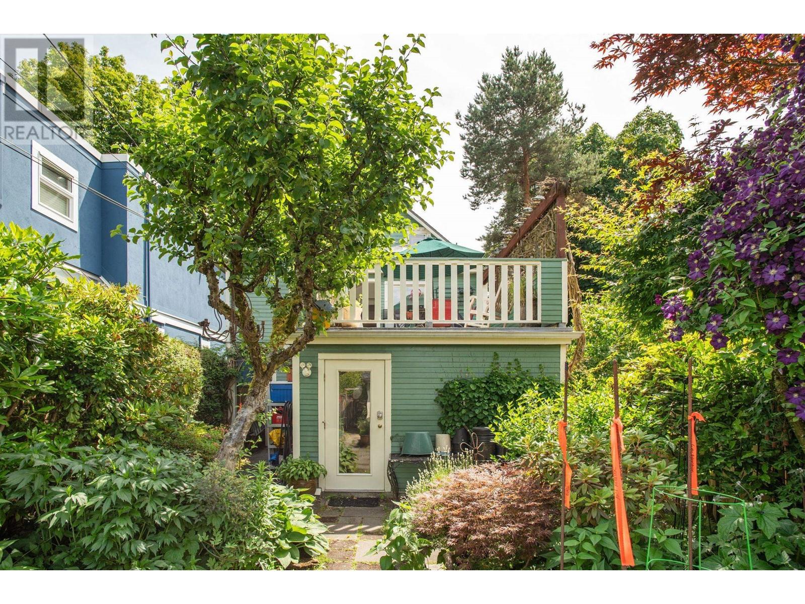 Listing Picture 34 of 35 : 2263 W 14TH AVENUE, Vancouver / 溫哥華 - 魯藝地產 Yvonne Lu Group - MLS Medallion Club Member